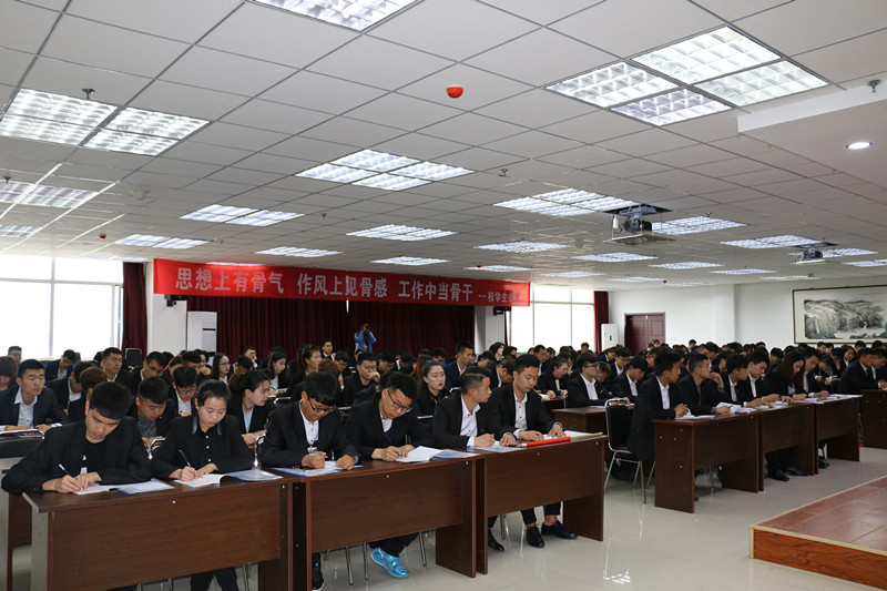 贺校长为大骨班学员授课20_副本.jpg